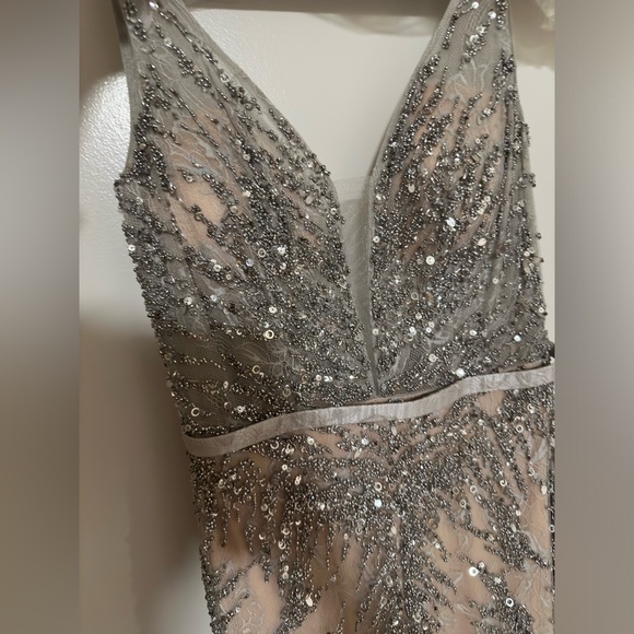 Modessa Couture dresses silver and cream color dress - Picture 1 of 11